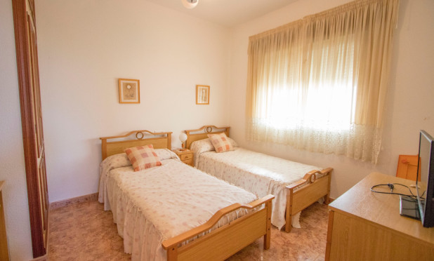 Resale - Finca / Country Property - Alicante