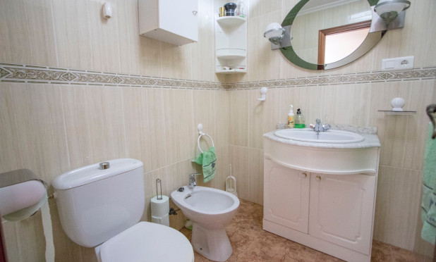 Resale - Finca / Country Property - Alicante