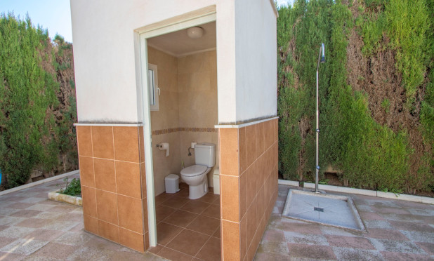 Resale - Finca / Country Property - Alicante