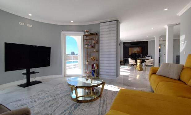 Resale - Villa - El Mudamiento