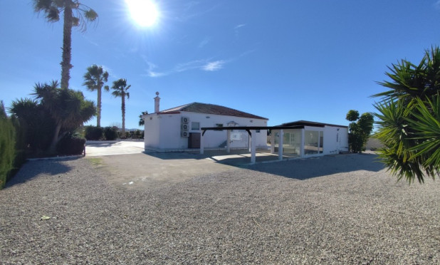 Resale - Villa - El Mudamiento