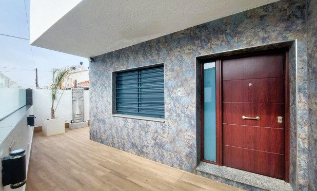 Resale - Villa - Pilar de la Horadada - Torre De La Horadada