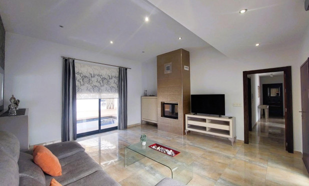 Resale - Villa - Pilar de la Horadada - Torre De La Horadada