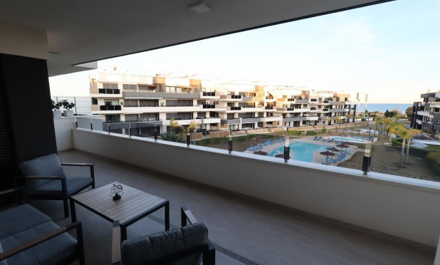 Resale - Apartment / flat - Orihuela Costa - Punta Prima