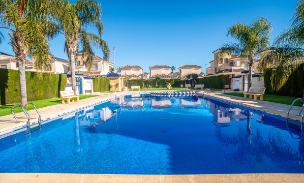 Resale - Villa - Guardamar del Segura - EL RASO