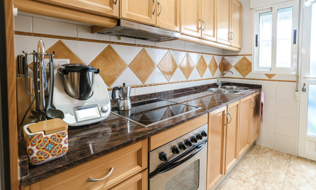 Resale - Villa - Guardamar del Segura - EL RASO