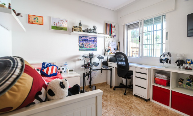 Resale - Villa - Guardamar del Segura - EL RASO