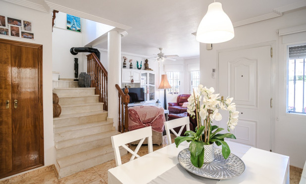 Resale - Villa - Guardamar del Segura - EL RASO