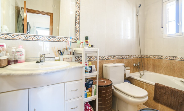 Resale - Villa - Guardamar del Segura - EL RASO