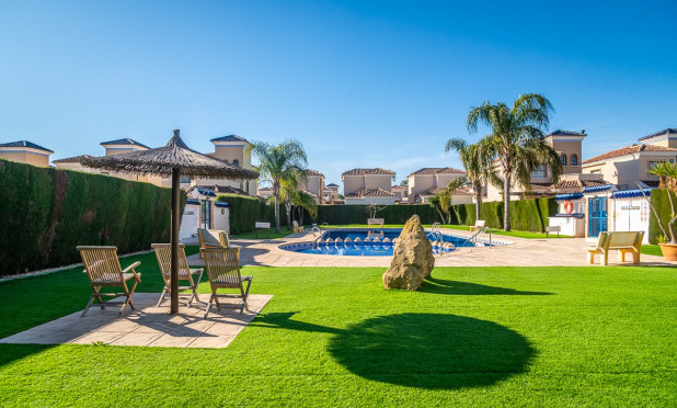 Resale - Villa - Guardamar del Segura - EL RASO