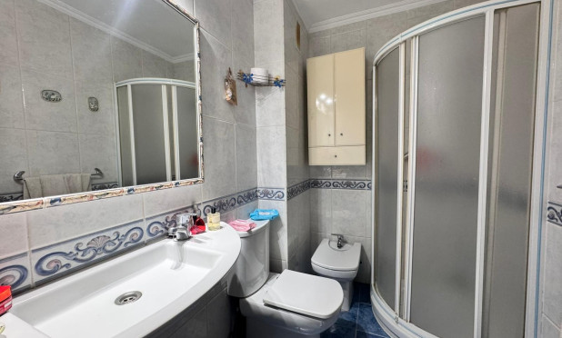 Odsprzedaż - Mieszkanie w bloku - Benidorm - Levante