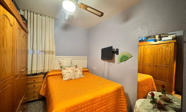 Odsprzedaż - Mieszkanie w bloku - Benidorm - Levante