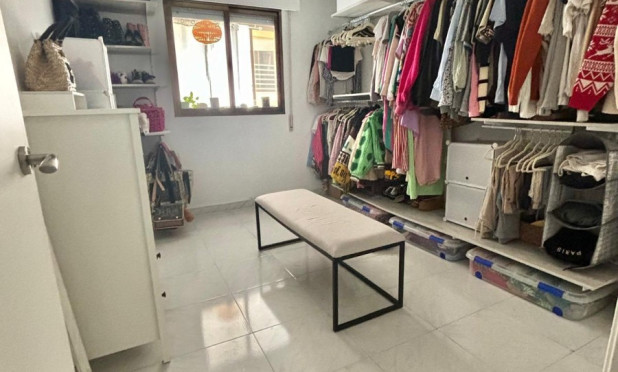 Odsprzedaż - Mieszkanie w bloku - Altea