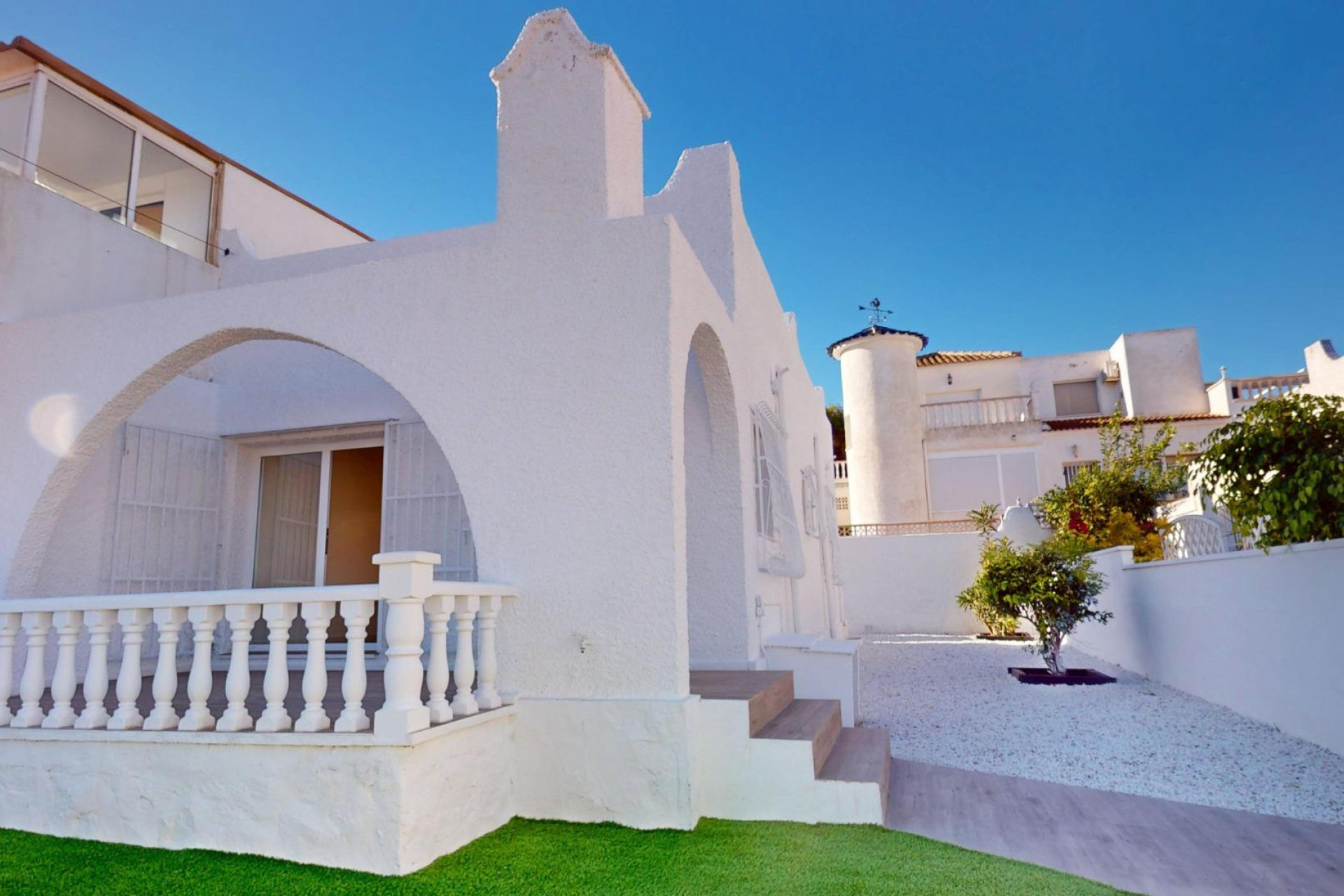 Resale - Townhouse - San Miguel de Salinas - BLUE LAGOON