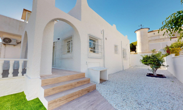 Resale - Townhouse - San Miguel de Salinas - BLUE LAGOON
