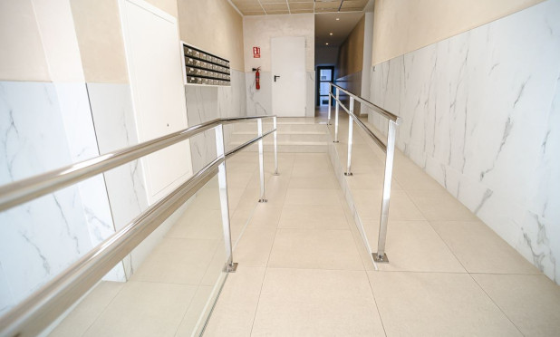 Revente - Appartement - Torrevieja - Calas Blancas