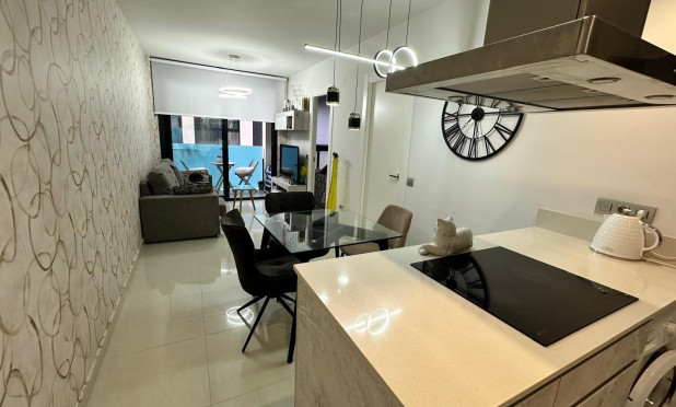 Revente - Appartement - Torrevieja - Calas Blancas