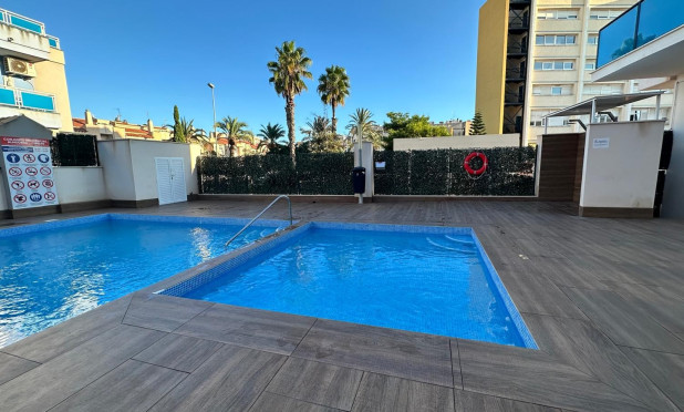 Revente - Appartement - Torrevieja - Calas Blancas