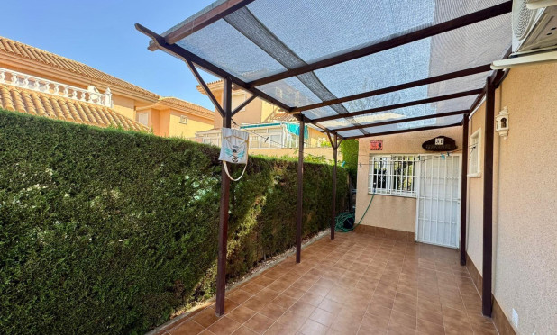 Resale - Villa - Torrevieja - Los Altos