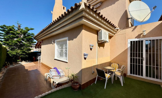 Resale - Villa - Torrevieja - Los Altos