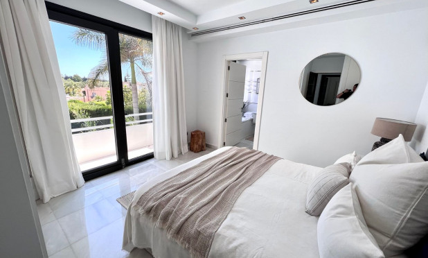 Wiederverkauf - Villa - Marbella - Nueva Andalucía