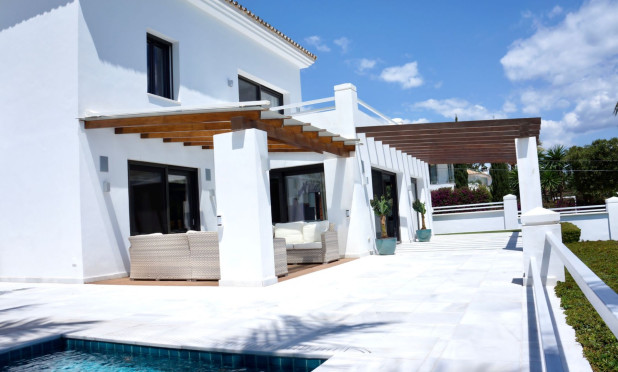 Wiederverkauf - Villa - Marbella - Nueva Andalucía