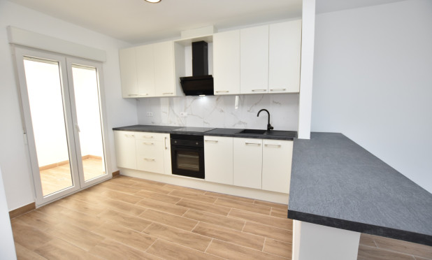 Odsprzedaż - Kamienica - Ciudad Quesada