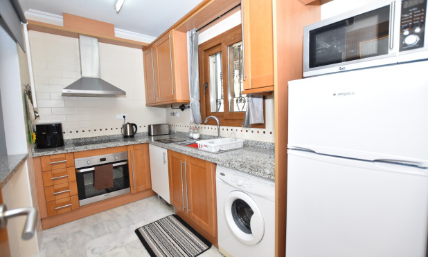 Odsprzedaż - Kamienica - Algorfa - La Finca Golf