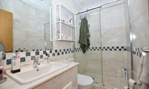 Odsprzedaż - Kamienica - Algorfa - La Finca Golf