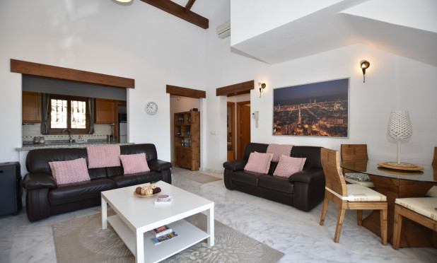 Odsprzedaż - Kamienica - Algorfa - La Finca Golf