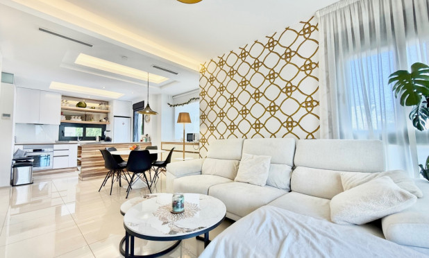 Resale - Townhouse - Ciudad Quesada - Lo Marabú