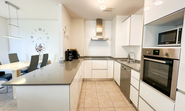 Resale - Apartment / flat - Orihuela Costa - Los Dolses