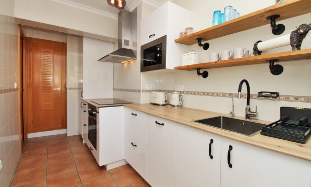 Odsprzedaż - Mieszkanie w bloku - Jávea - Javea