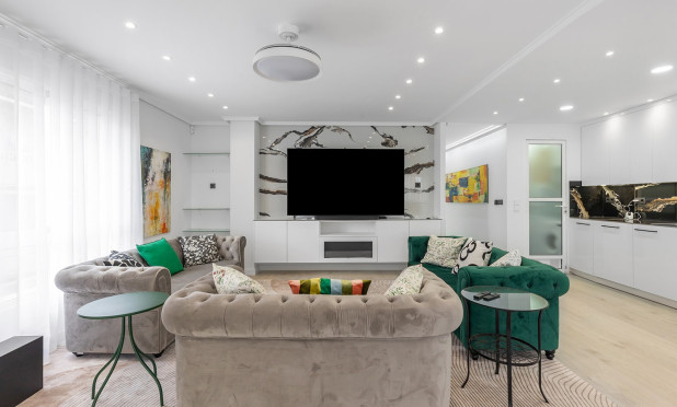 Odsprzedaż - Mieszkanie w bloku - Montesinos - Los Montesinos