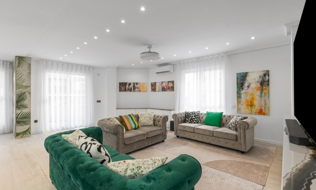 Odsprzedaż - Mieszkanie w bloku - Montesinos - Los Montesinos