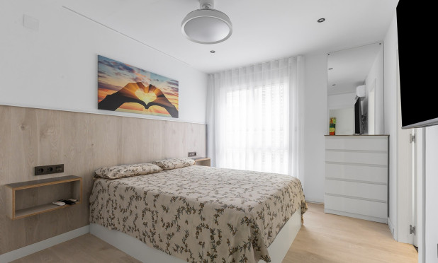 Odsprzedaż - Mieszkanie w bloku - Montesinos - Los Montesinos