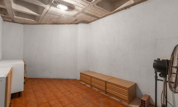 Odsprzedaż - Mieszkanie w bloku - Montesinos - Los Montesinos