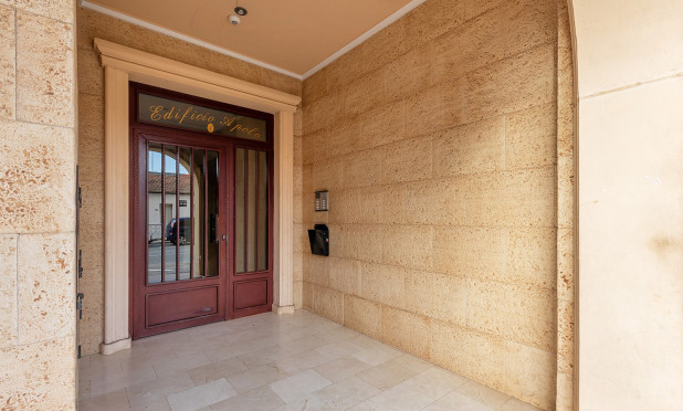 Odsprzedaż - Mieszkanie w bloku - Montesinos - Los Montesinos