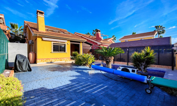 Resale - Villa - Guardamar del Segura - El Raso