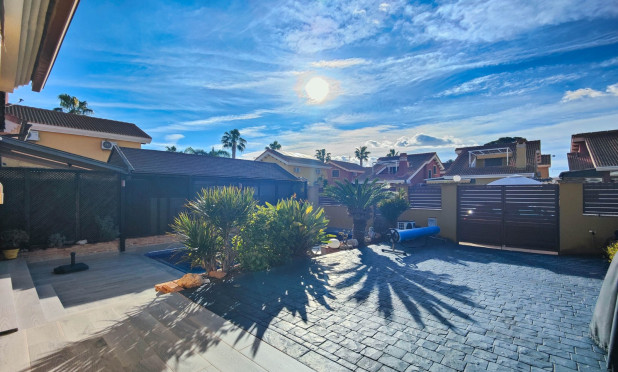 Resale - Villa - Guardamar del Segura - El Raso