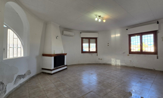 Resale - Villa - Torrevieja - El Chaparal