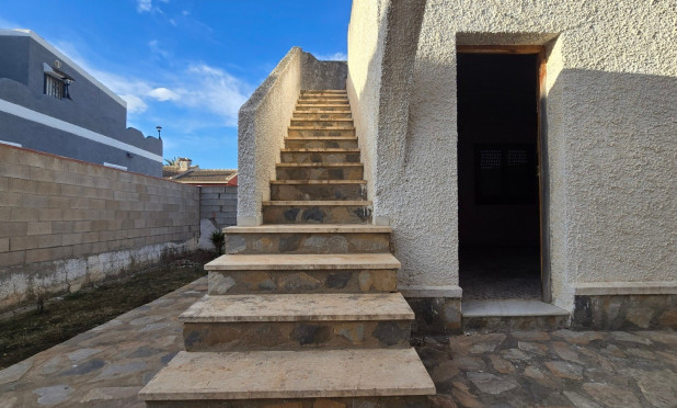 Resale - Villa - Torrevieja - El Chaparal