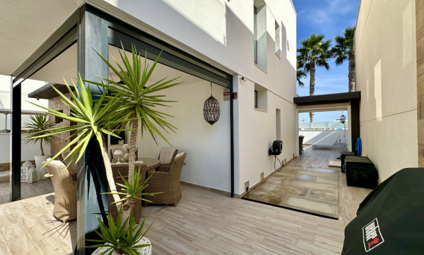 Revente - Villa - Orihuela Costa - Lomas de Cabo Roig