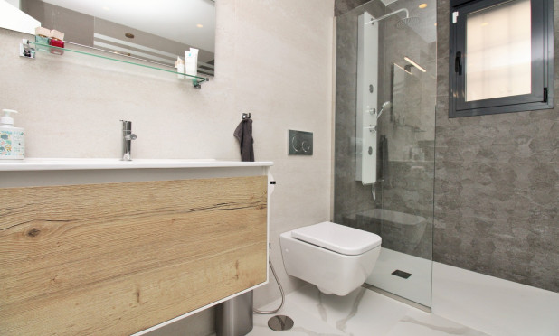 Reventa - Apartamento / piso - San Miguel de Salinas