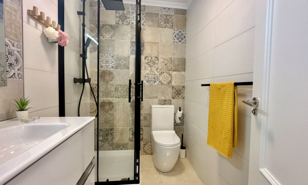 Wiederverkauf - Stadthaus - San Miguel de Salinas