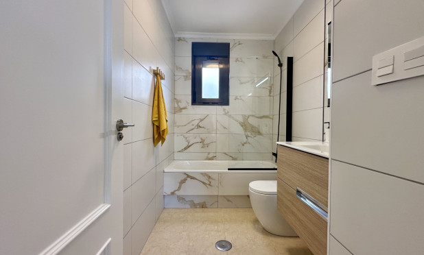 Wiederverkauf - Stadthaus - San Miguel de Salinas