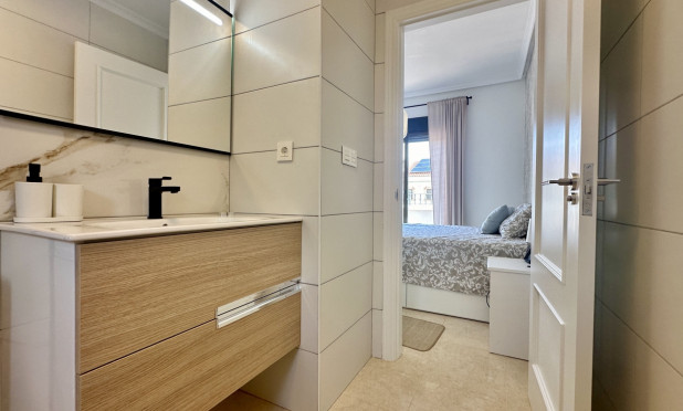 Wiederverkauf - Stadthaus - San Miguel de Salinas