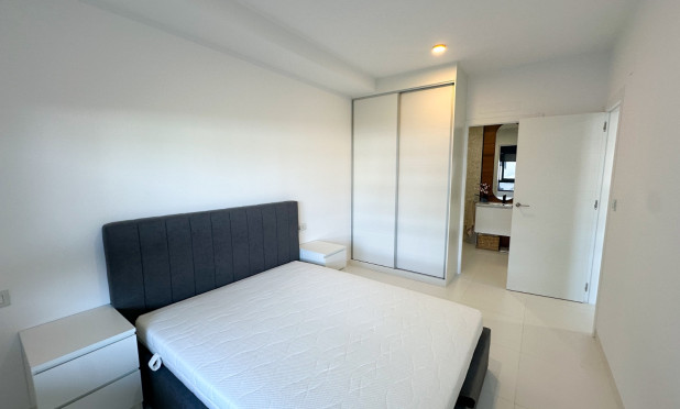 Reventa - Apartamento / piso - San Miguel de Salinas