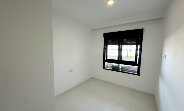 Reventa - Apartamento / piso - San Miguel de Salinas