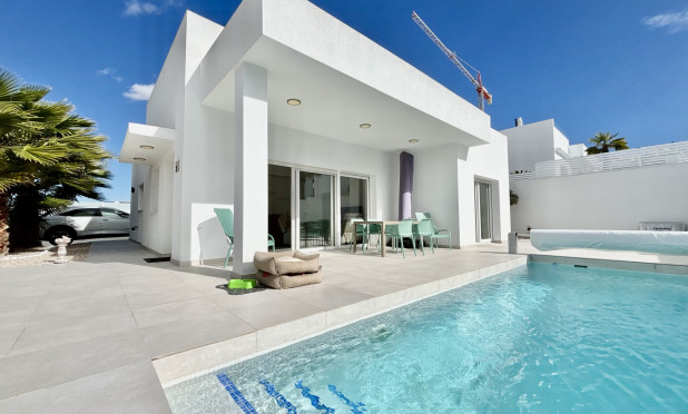 Obra nueva - Villa - Binijófar